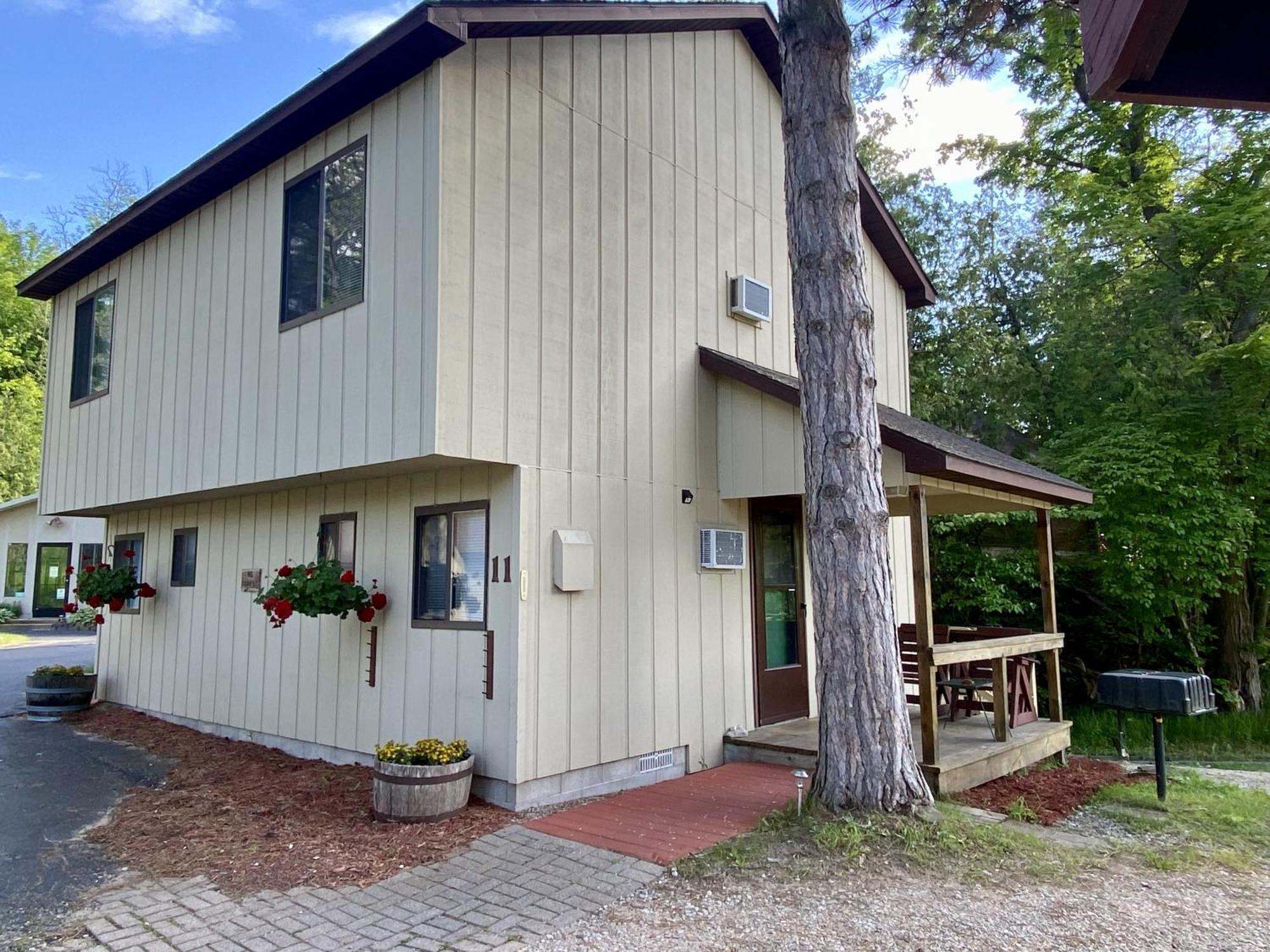 Betsie Riverside Resort Benzonia Kültér fotó