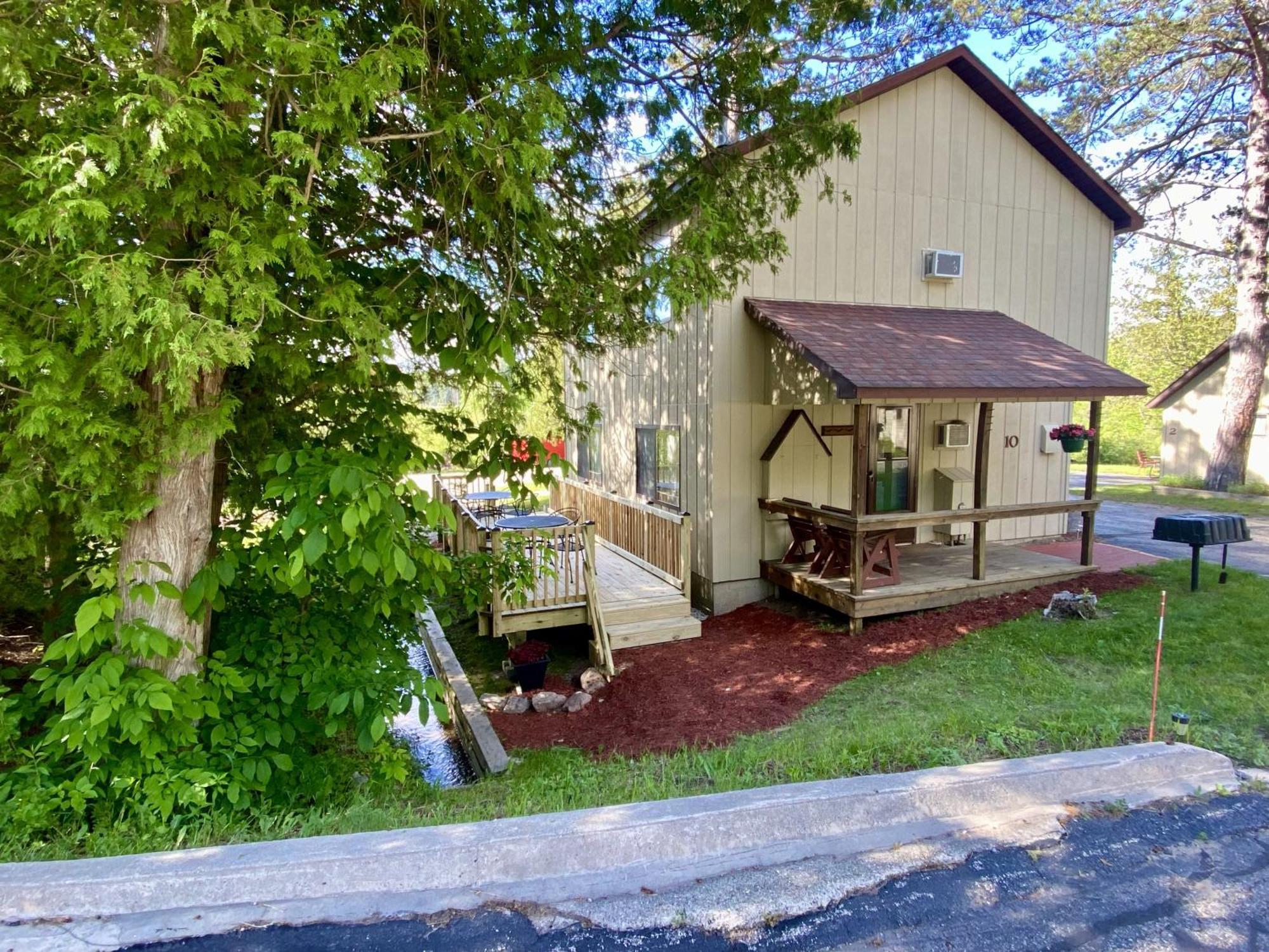 Betsie Riverside Resort Benzonia Kültér fotó